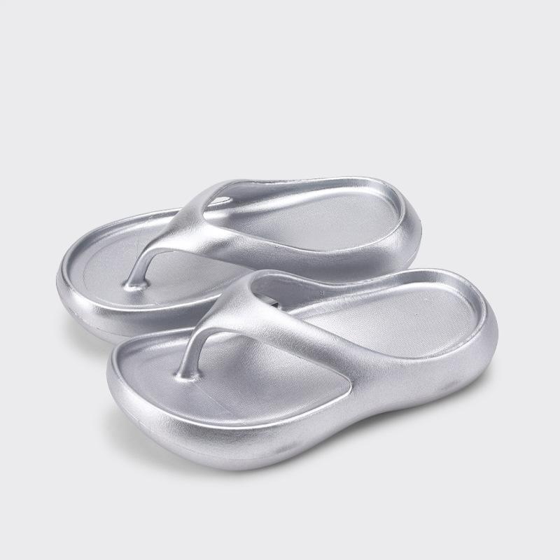Silver Thick Bottom Flip-flops Fashionable Women Summer Wear Non-slip Out Casual Versatile Internet Celebrity Beach Cool Slippers