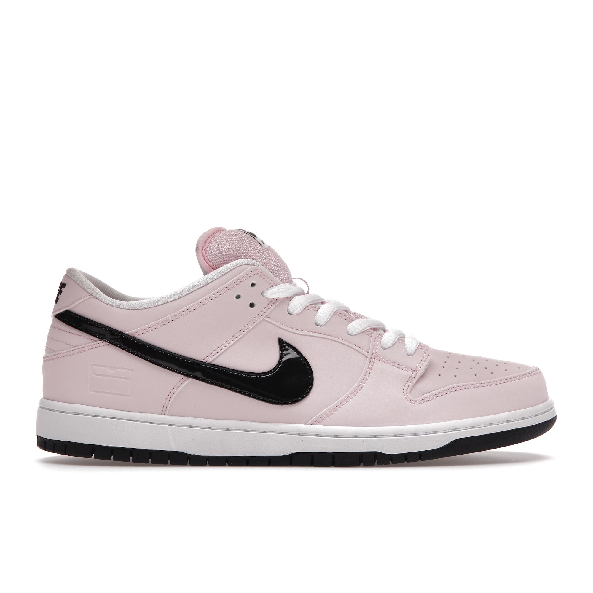 

Кроссовки унисекс Nike SB Dunk Low Pink Box Prism-Pink Black-White 833474-601