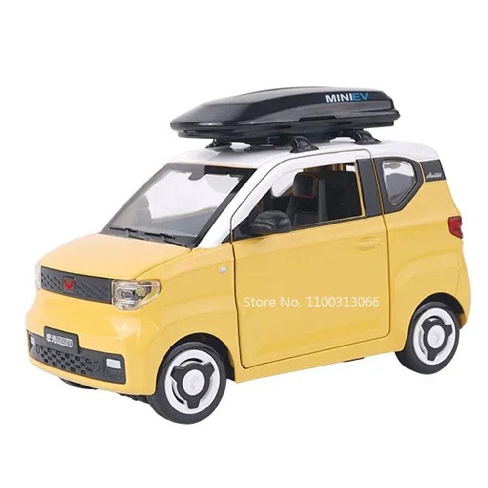 1:24 Scale WULING HONGGUANG MINIEV Metal Car Toy Models Rubber Tires with Light Music Vehicle Collection Toys Kids Festival Gift