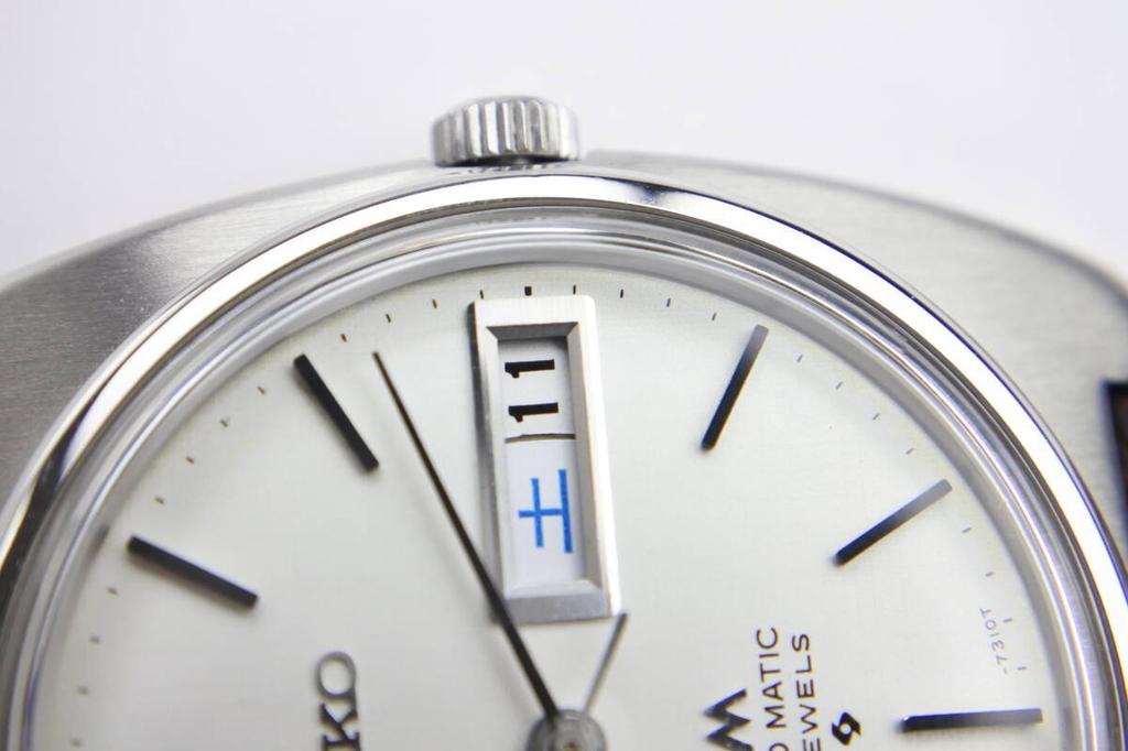 A 1970 SEIKO Lord Matic 25 jewels automatic a masterpiece of Japanese square-shaped design 5606-7130 men's Watch, craftsmanship.