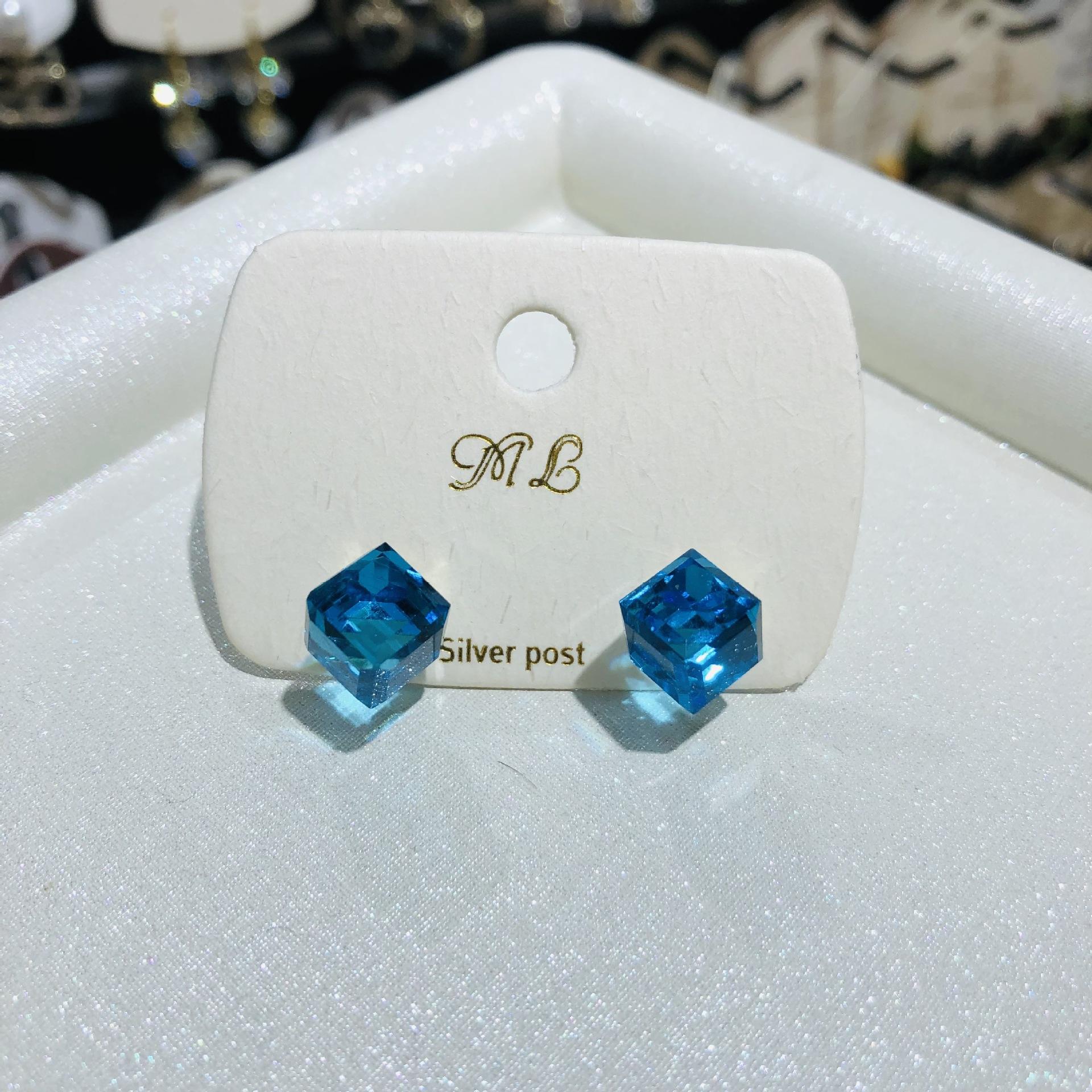 

Korean Delicate Square Small Stud Earrings For Women Fashion Jewelry Pendientes Mujer Brincos королівський синій колір