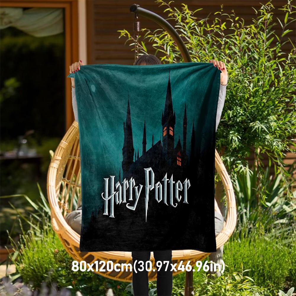 

1pc Harry Potter Castle Night Outdoor Flannel Throw Blanket All Season Soft Warmth,Home Decor 1031146 80x120cm