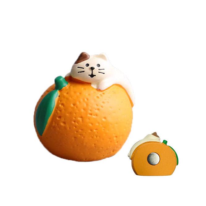 Japanese Cat Magnet: Cute Resin Sticker & Message Clip Toy for Refrigerator Decor