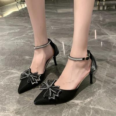 Salto alto com laço de strass feminino 2024 nova primavera e outono rede pontuda pacote vermelho cabeça sandálias estilete fada vento