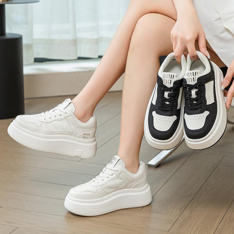 Muffin platform white shoes women's 2025 new small height increase round head lace-up fashionable versatile casual board shoes