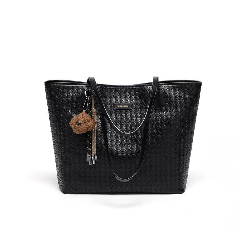 Large-capacity bag women's new niche work shoulder bag autumn and winter advanced sense college students class commuting tote bag