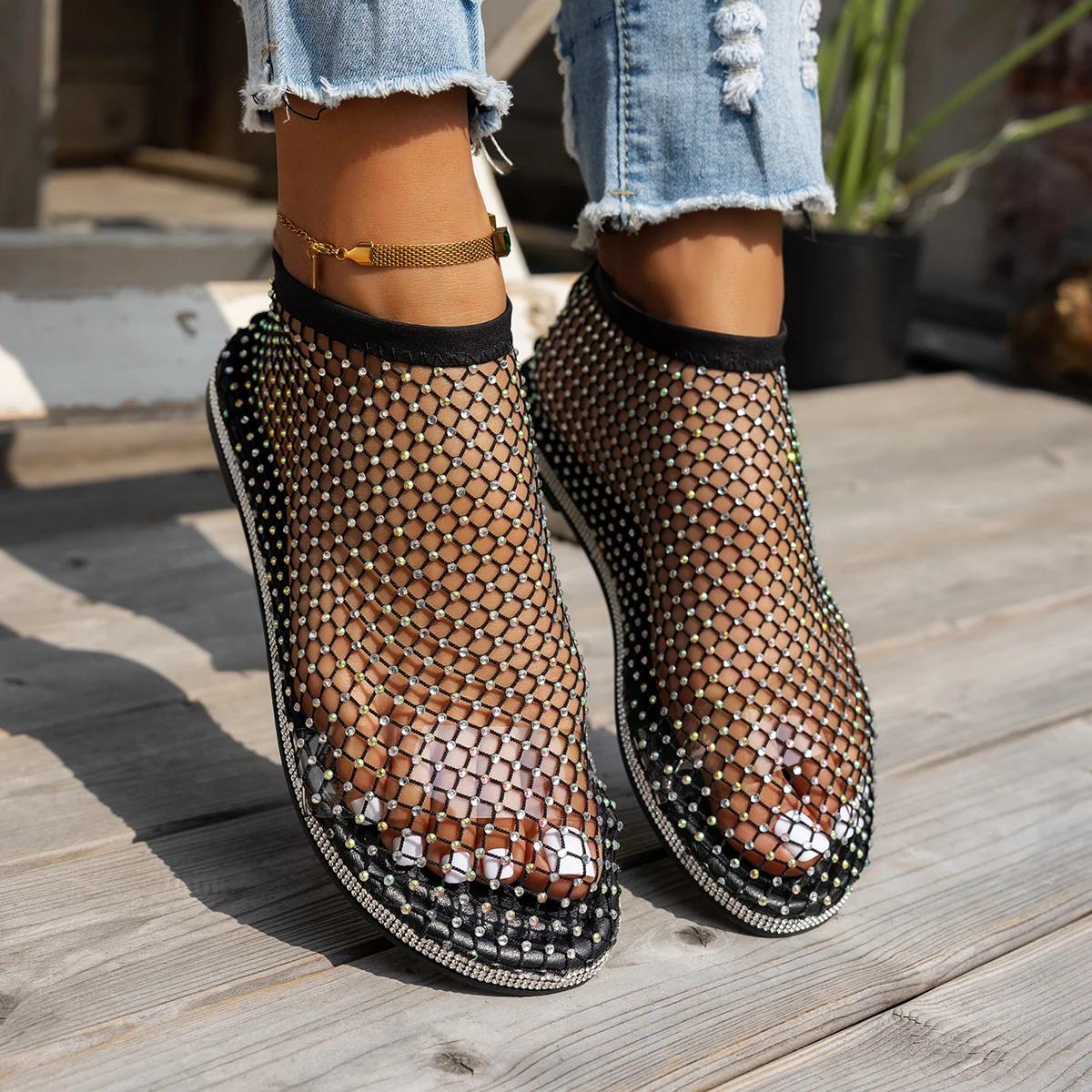 

Fashion Round Toe Women Sandals Famous Diamond Studded Short Boots Hollowed Out Internet Sandals Summer Sexy Plus Size Flat Shoes Women 36 чёрный