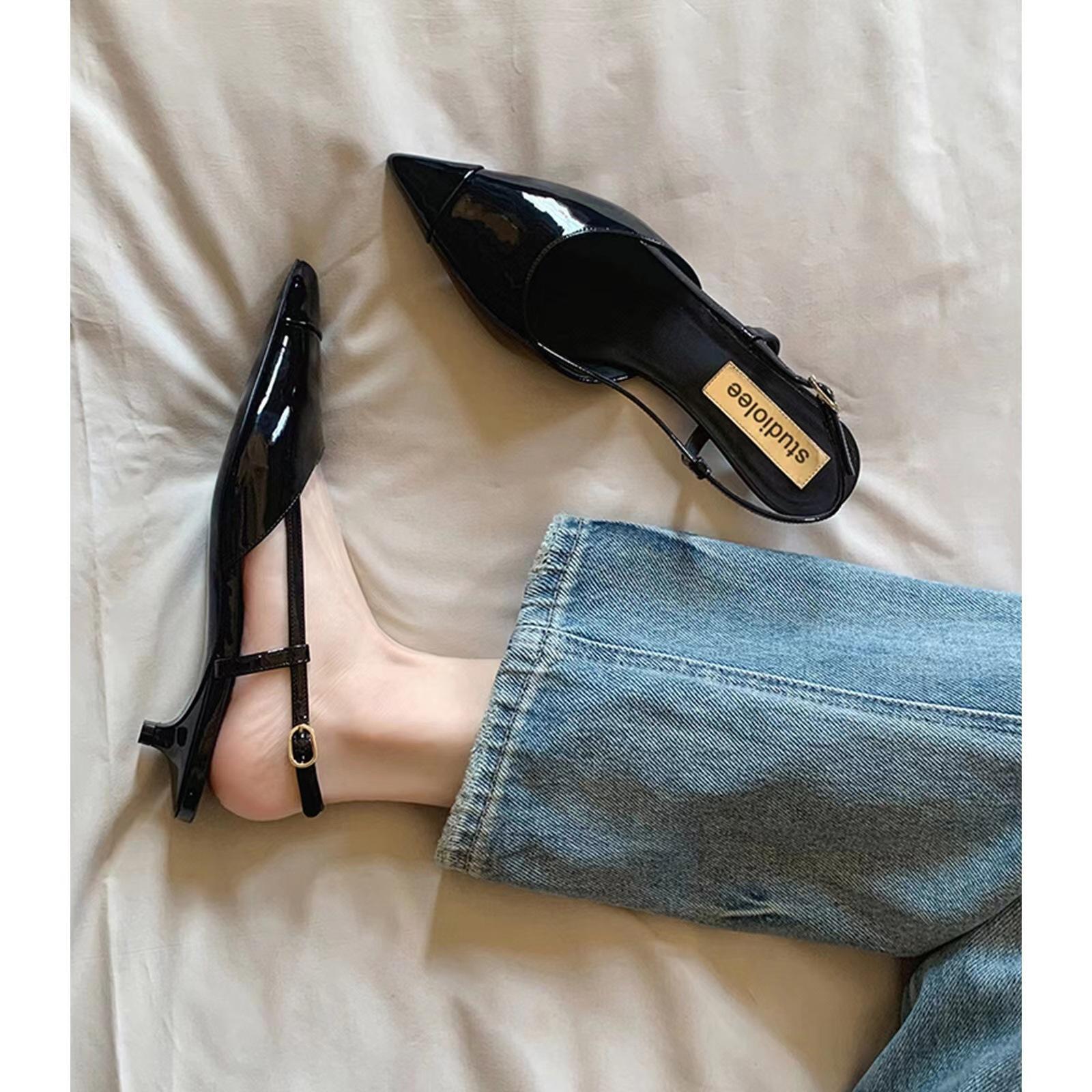 

2025 spring new Xiaoxiangfeng French pointed head rear empty bag head sandals kitten heel color matching single shoes women 40