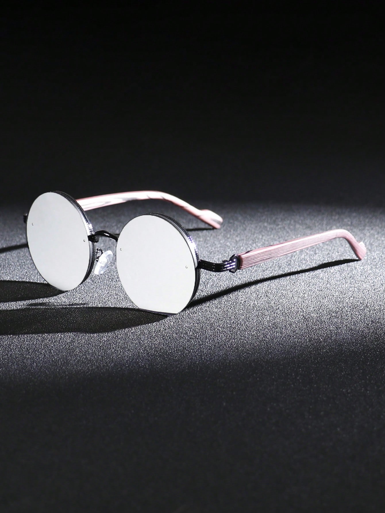 

1 pair of men s metal round sunglasses with faux wood grain temples, fashionable eyewear белый