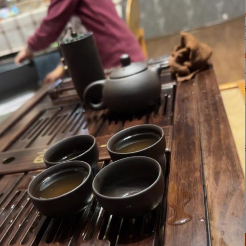 Portable TeaSetfor Travel&Outdoors-Yixing Purple Clay Teapot with 4 CupsCrafted forTea Lovers|Top Gift for Christmas & Halloween