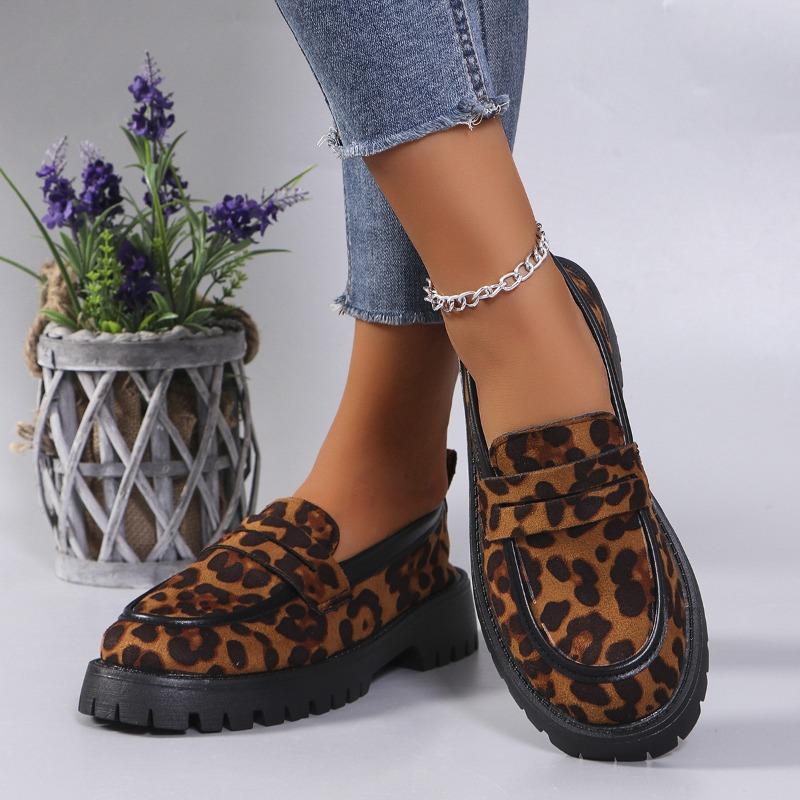 Women's Plus‑Size Loafers, New Leopard Print British‑Style Fashion Shoes, Elegant Versatile Suede Footwear