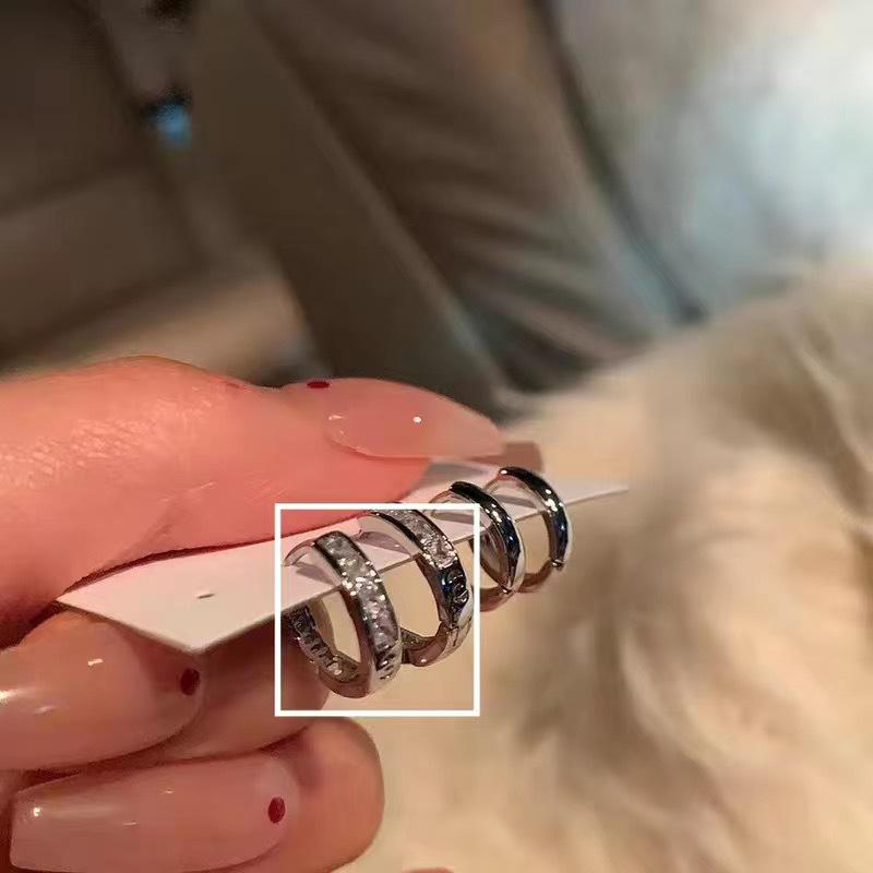 4-Piece Set: Sleep-Friendly, Exquisite Niche Design Earrings for Women