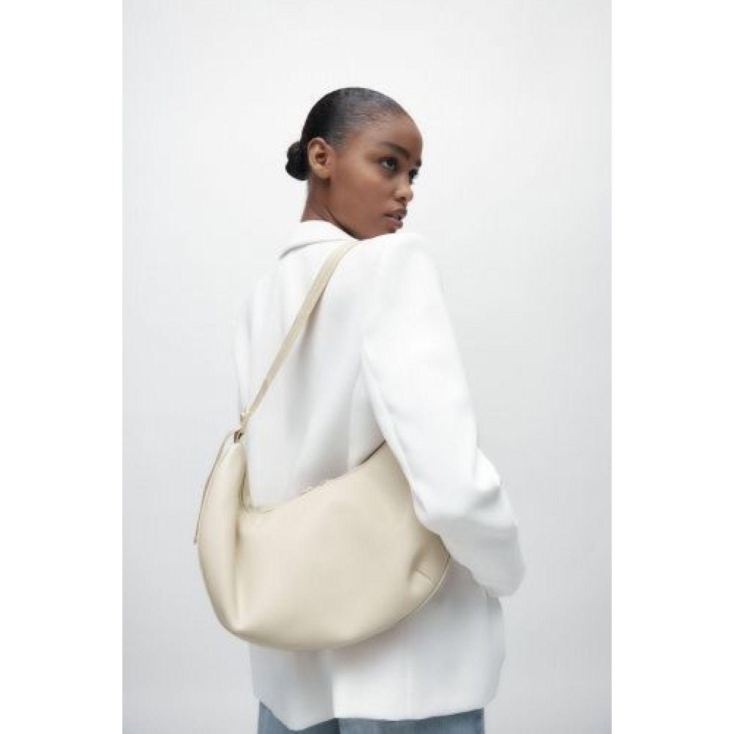 

SOFT SHOULDER BAG