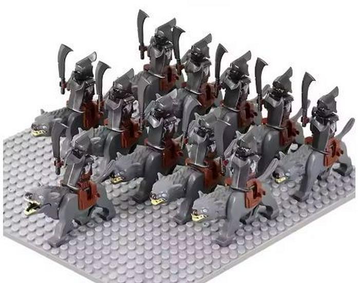 Roman Warrior Cavalry Series Minifigure Building Blocks Set (21 Pcs)