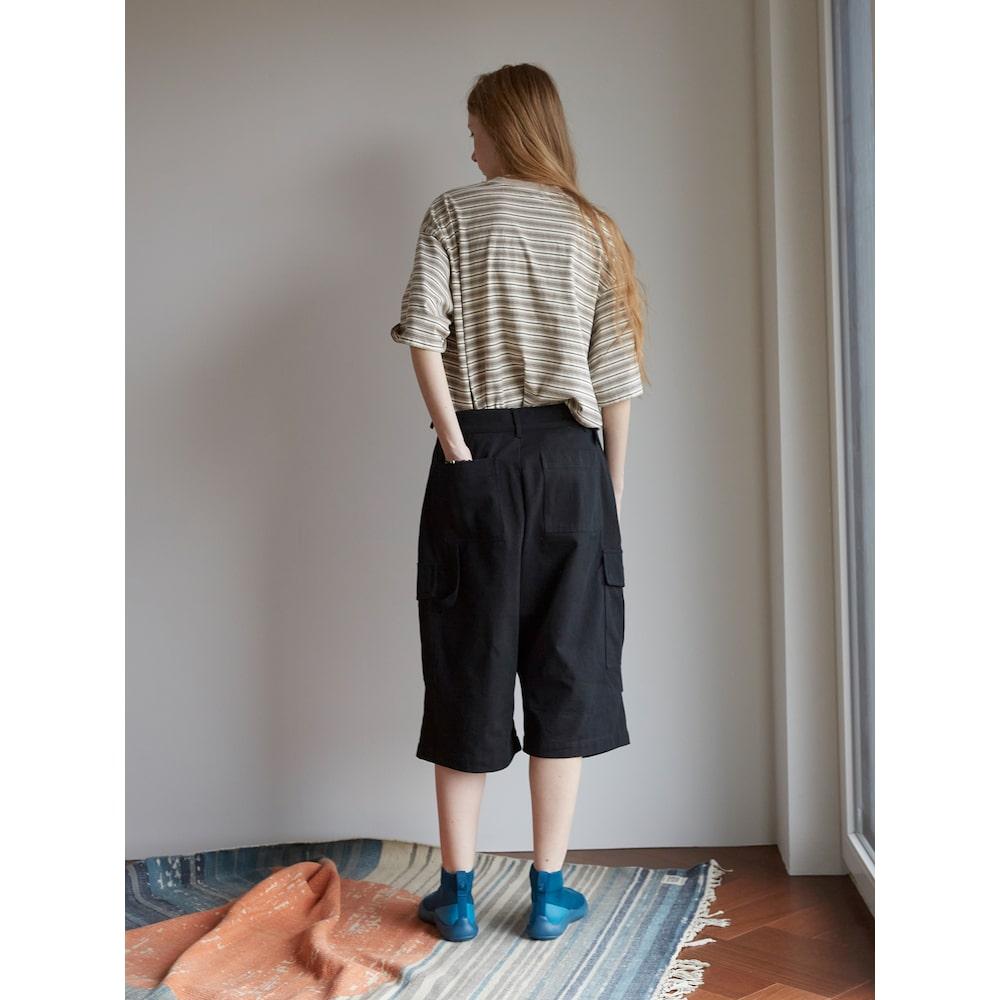 Saendeusaundeu (Unisex) Parachute Bermuda Shorts Black
