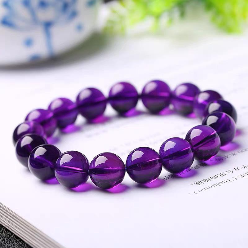 Amethyst Violet Bead Bracelet: Elegant Unisex Jewelry & Popular Purple Crystal Birthday Gift.