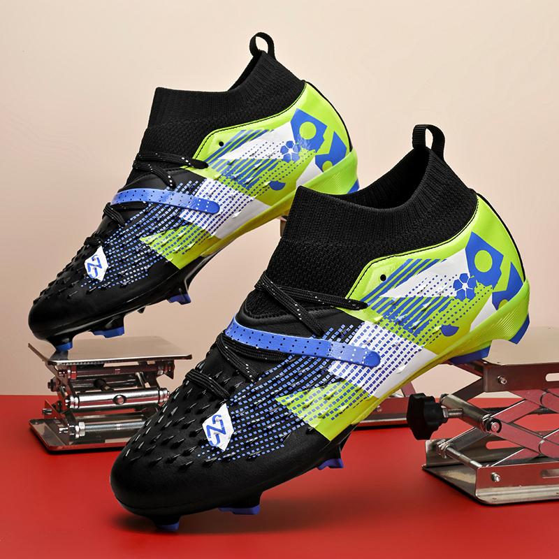 New Men Soccer Shoes High-Quality Outside High Ankle Ultralight Indoor Football Boots Boys Athletic Shoes Futsal Anti-Skid Athletic Shoes