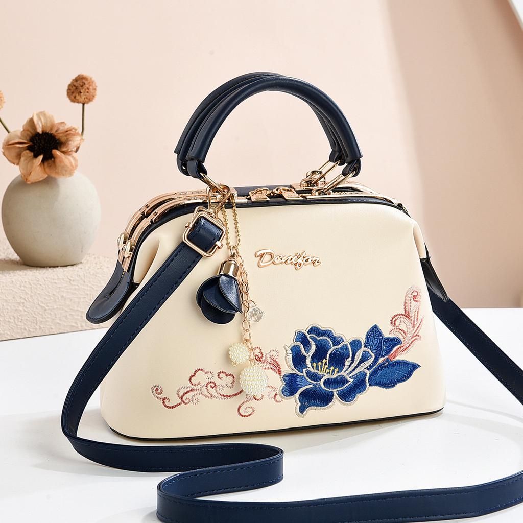 Women Fashion Embroidery Handbag New Large Capacity Floral Embroidered Shoulder Bag