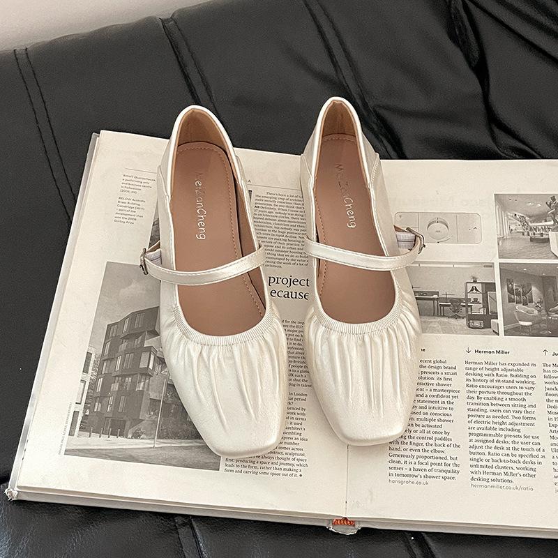 

Однословная пряжка толстый каблук Мэри Джейн туфли женские модные темпераментные высокий каблук нежные складки мелкий вырез одинарные туфли кожаные туфли 40 бежевый