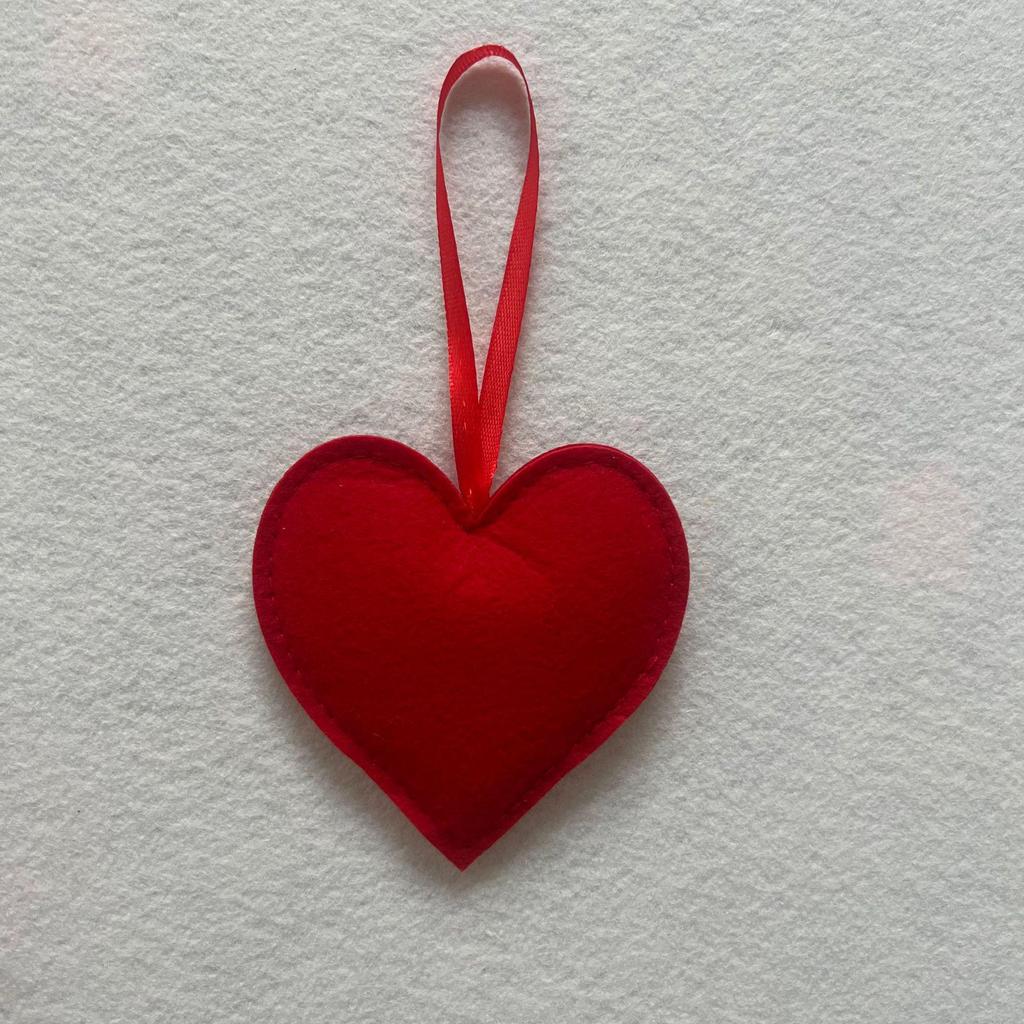 Herzförmige rote Filz Valentinstags-Hochzeitsdekoration