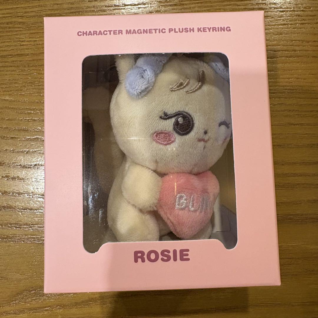 

[USED] BLACKPINK Seoul Concert Goyang Concert MD Plush Key Rose