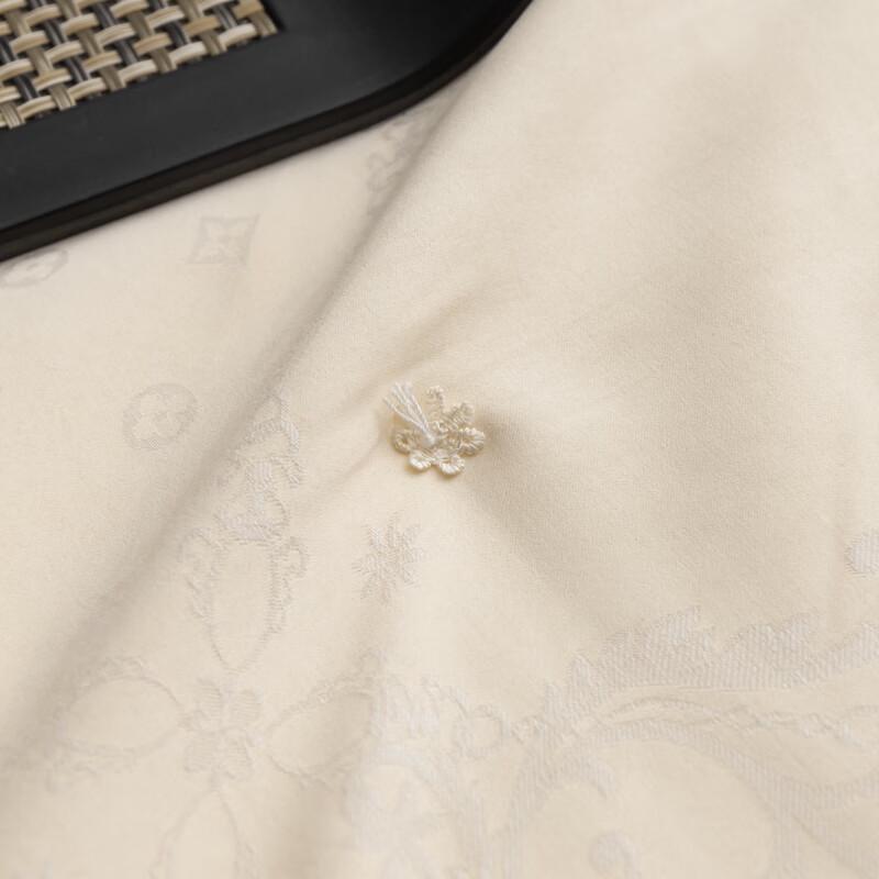 Shanshan Golden Cocoon Jacquard Tussah Silk Quilt