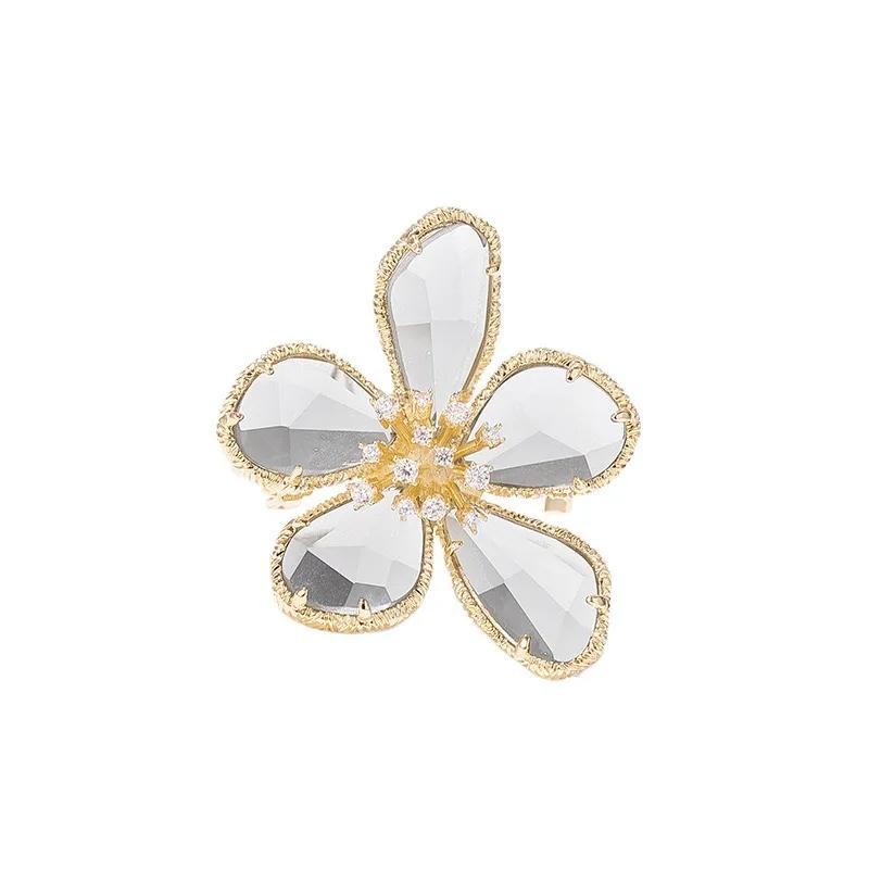 Fashion Luxury Crystal Flower Brooches for Women Corsage Lapel Pins Elegant Wedding Party Jewelry Accessories
