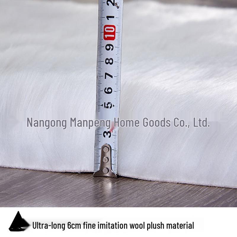 Plush Faux Wool Floor Mat for Living Room, Coffee Table, Sofa, Bedroom Bedside, and Bay Window 50x50cm Square