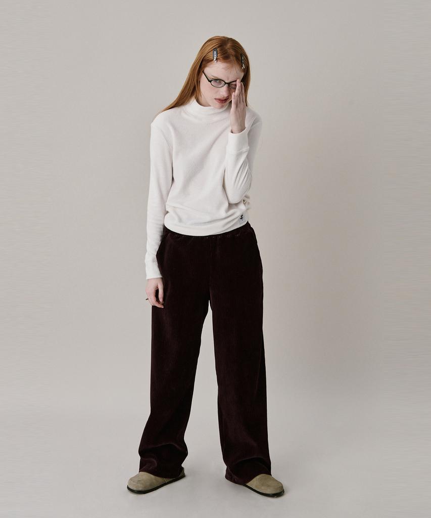 Jun Jun Space New Logo Basic Turtleneck T-Shirt_White