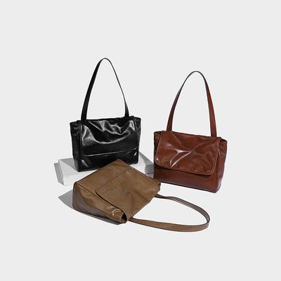 Retro Messenger Bag for Women Soft and Simple Leather Versatile Shoulder Bag Large Capacity Pendulum Bag Large Capacity