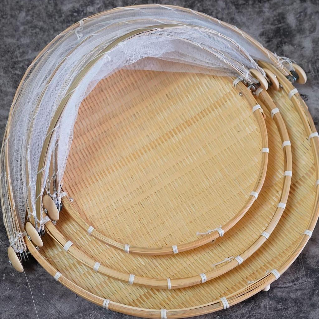 Vietnamesischer handgefertigter Bambus-Brottkorb mit Netzabdeckung - Landhausstil