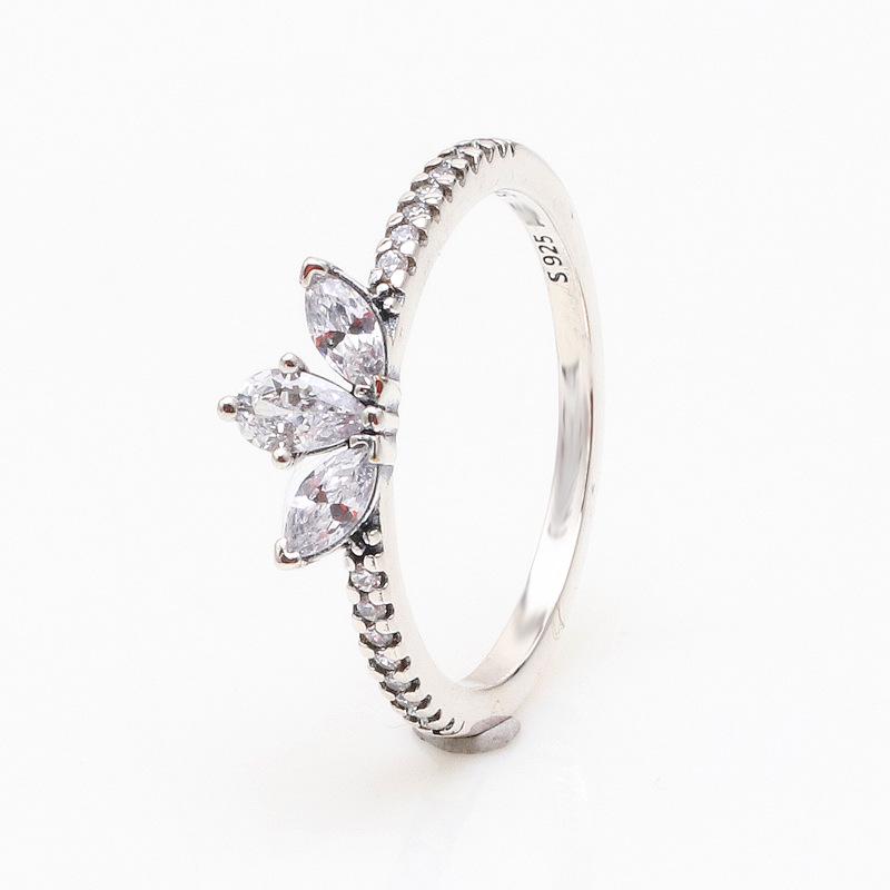 Elegant S925 Sterling Silver Petal Snowflake Ring - Shining Diamond Inlaid Gift for Women 50