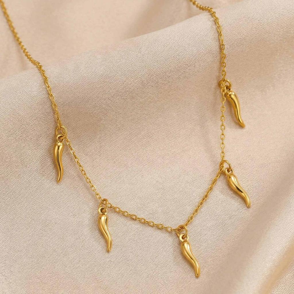 Vintage Italian Horn Pendant Necklace for Women Stainless Steel Gold Plated Chili Pepper Charm Choker Necklace Amulet Jewelry