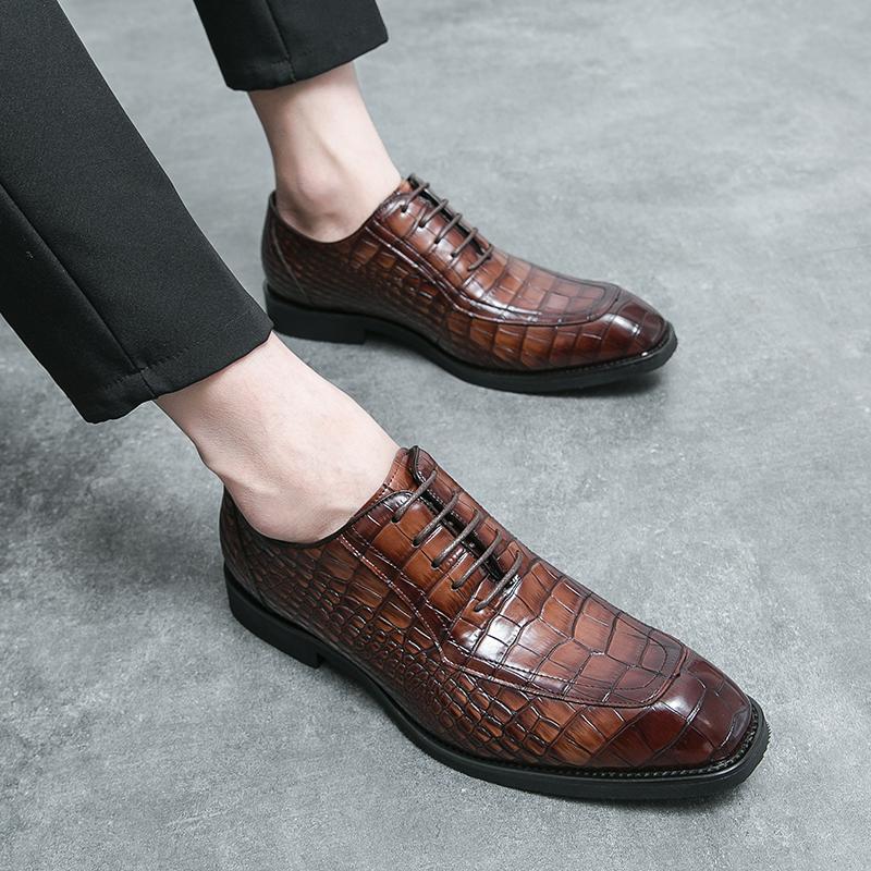 Fashion2024 NEW Men's Business Brogues Shoes High Grade Pointed Toe Vintage Genuine Leather Shoes Men Formal Wear Oxford Shoes 38-46