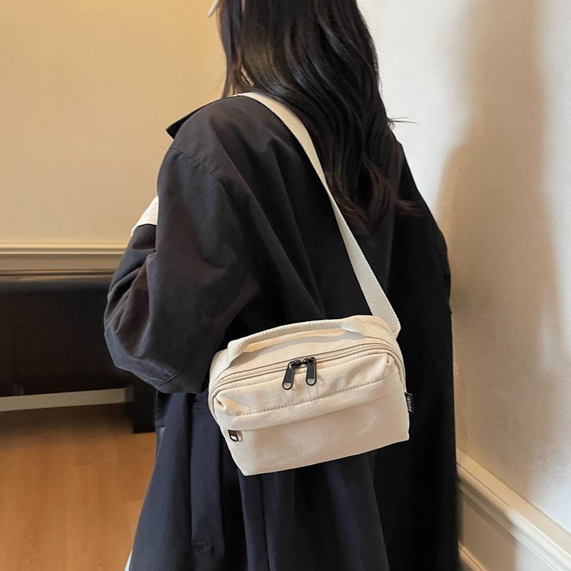Lightweight Small Bag, Autumn And Winter Women'S Commuter Messenger Bag, Nylon Cloth Casual Shoulder Bag, Mobile Phone Bag.