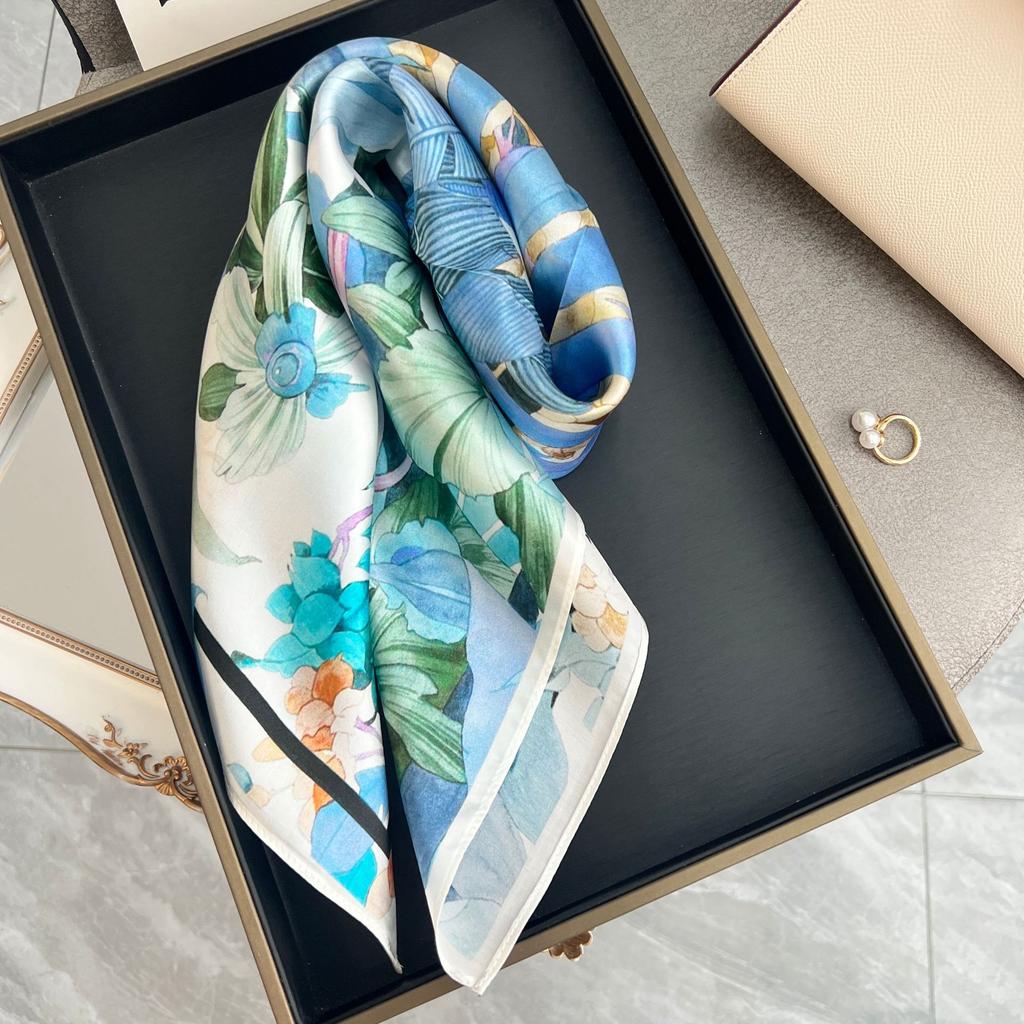 Hangzhou Silk 100% Mulberry Silk Versatile Watercolor Jungle Silk Scarf Femininity Silk Scarf 70Cm Square Scarf Shawl