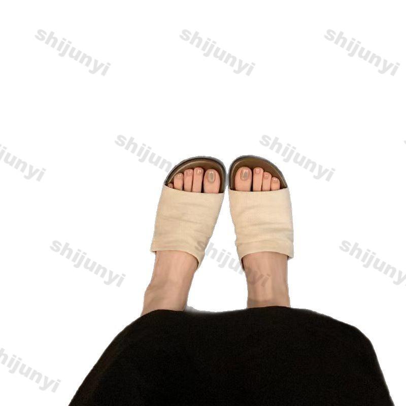 Retro Women's Shoes 2025 Summer Vacation Casual Beach Slippers Outdoor Fashion Comfortable Lightweight Non Slip Flat Sandals