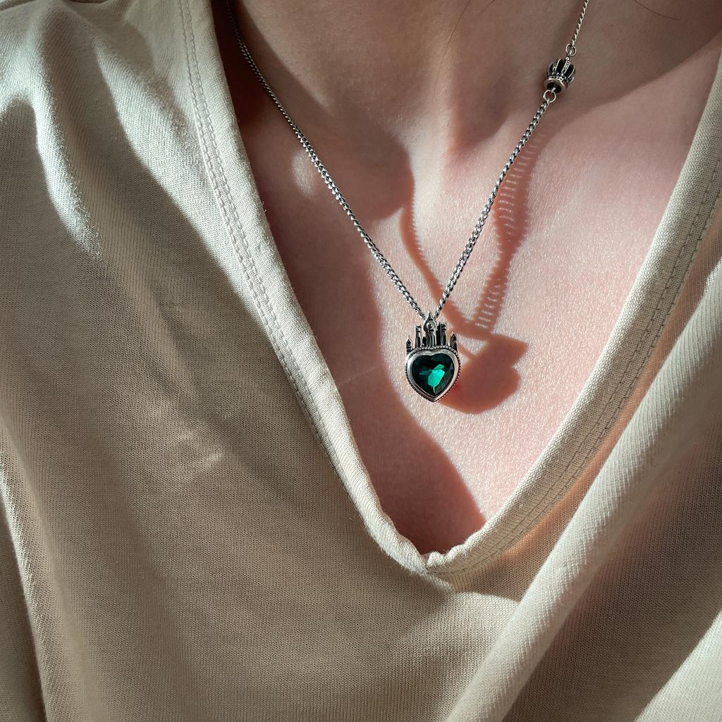 Colar de Suéter Corrente Lateral Coroa Tailandesa Vintage Feminino Corrente Nua Corrente Universal Pingente Vestível Luz Acessórios de Nicho de Luxo