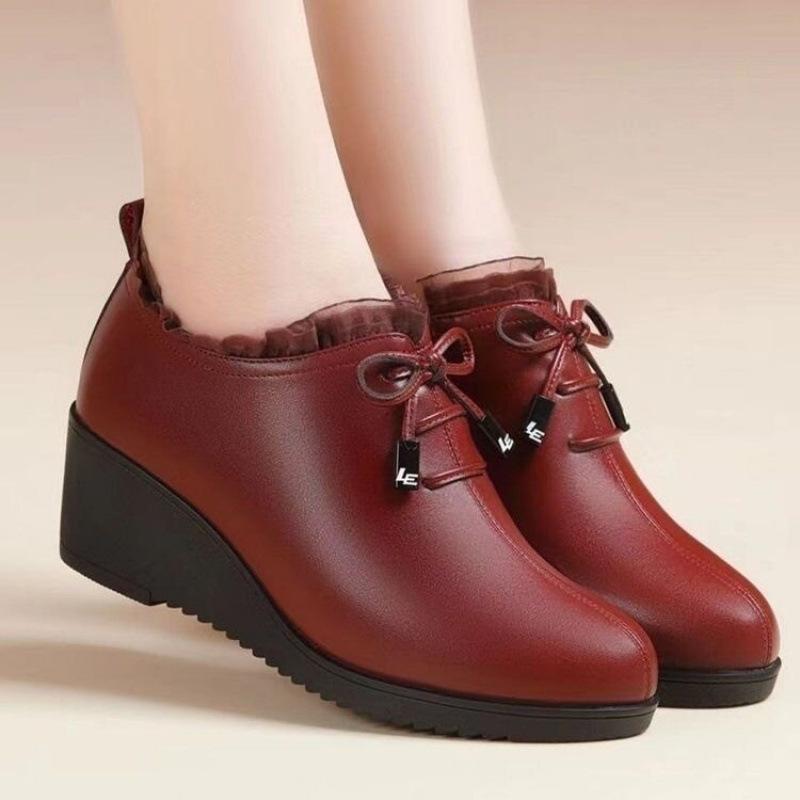 Mom Shoes Soft Sole Women's Spring and Autumn Single Shoes Women's Shoes 2025 New Middle-aged and Elderly Middle-heeled Wedge Heel Soft Leather Shoes