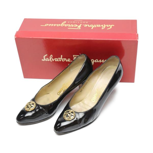 Salvatore Ferragamo pumps pumps High heels enamel black Women Storage box Used