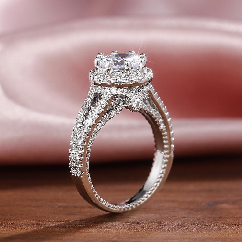 New 2022 Trend Gorgeous Wedding Rings for Women AAA White Cubic Zirconia Temperament Engagement Bands Jewelry