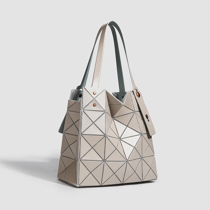 Eine einfache und Patchwork-Geometrische Diamant-förmige Tasche Kleine Quadratische Box Damen Einzel-Schulter Handtasche