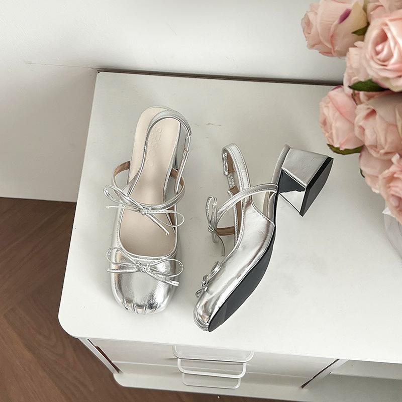 

Retro red bow thick heel light mouth sandals women s 2025 new spring and autumn round head height increase Mary Jane small leather shoes 34 серебряный