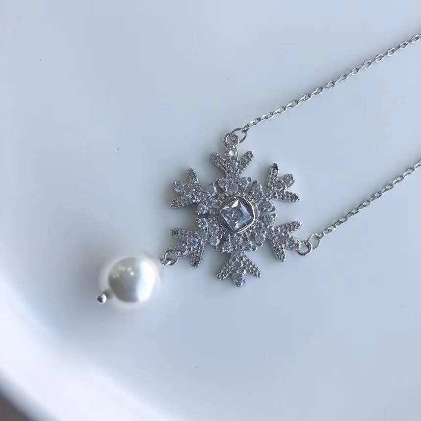 Seiko Women s Korean Style Pearl Snowflake Clavicle Necklace - Simple, Fashionable, Light Luxury Micro-Inlaid Design