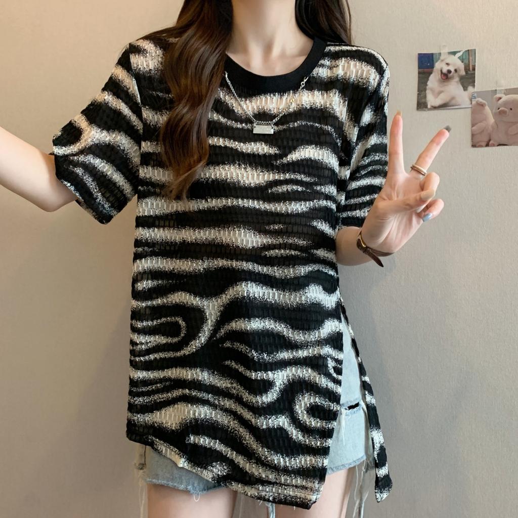Loose Zebra Print Round Neck Split Chain for Summer Design Versatile and Slimming Short Sleeved T-shirt for Women