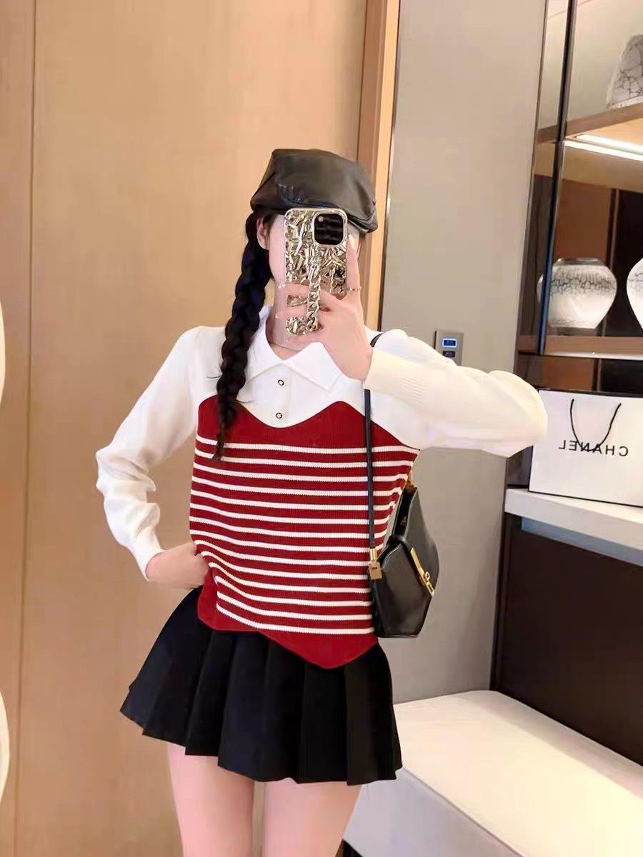 

Women s Striped Knit Top with Chiffon Spliced Sleeves - 2023 Contrast Lapel Design One Size красный