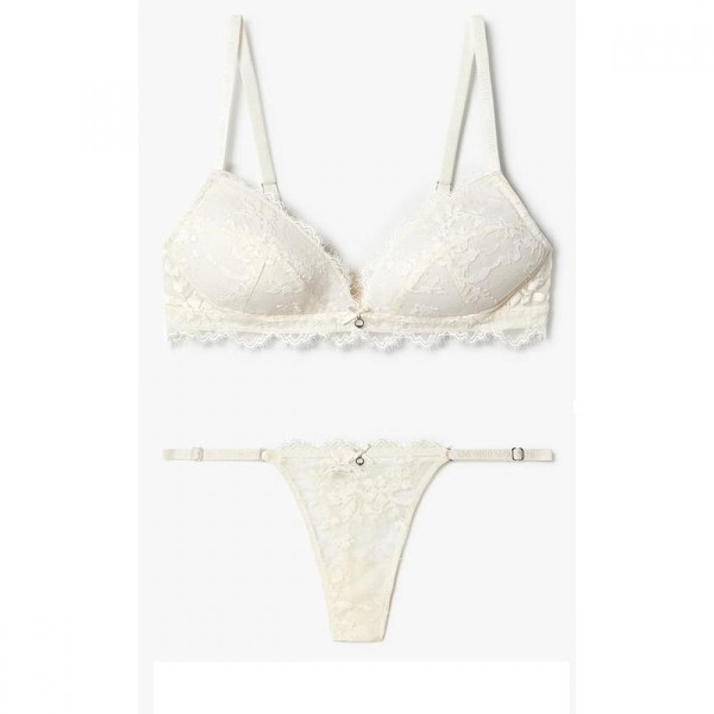 

Emporio Armani Women S Flower Embroidery Padded Triangle Bra Thong Set 0825381524 0825310524 L(85)/M(95)