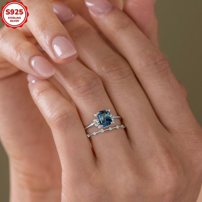 1A stylish and unique ring for women S925Sterling silver couple's ring Easy-to-wear dark blue zircon ring jewelry Women's Gift Give to a good friend
