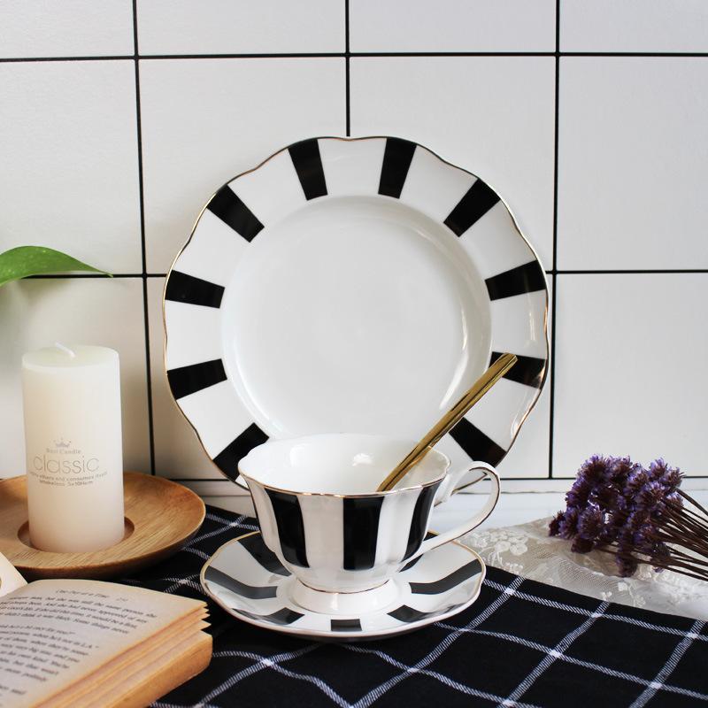 Black-and-white Hepburn Vintage Breakfast Plate Ceramic  Striped Wave Dot Tableware Dinner Plates  Dishes