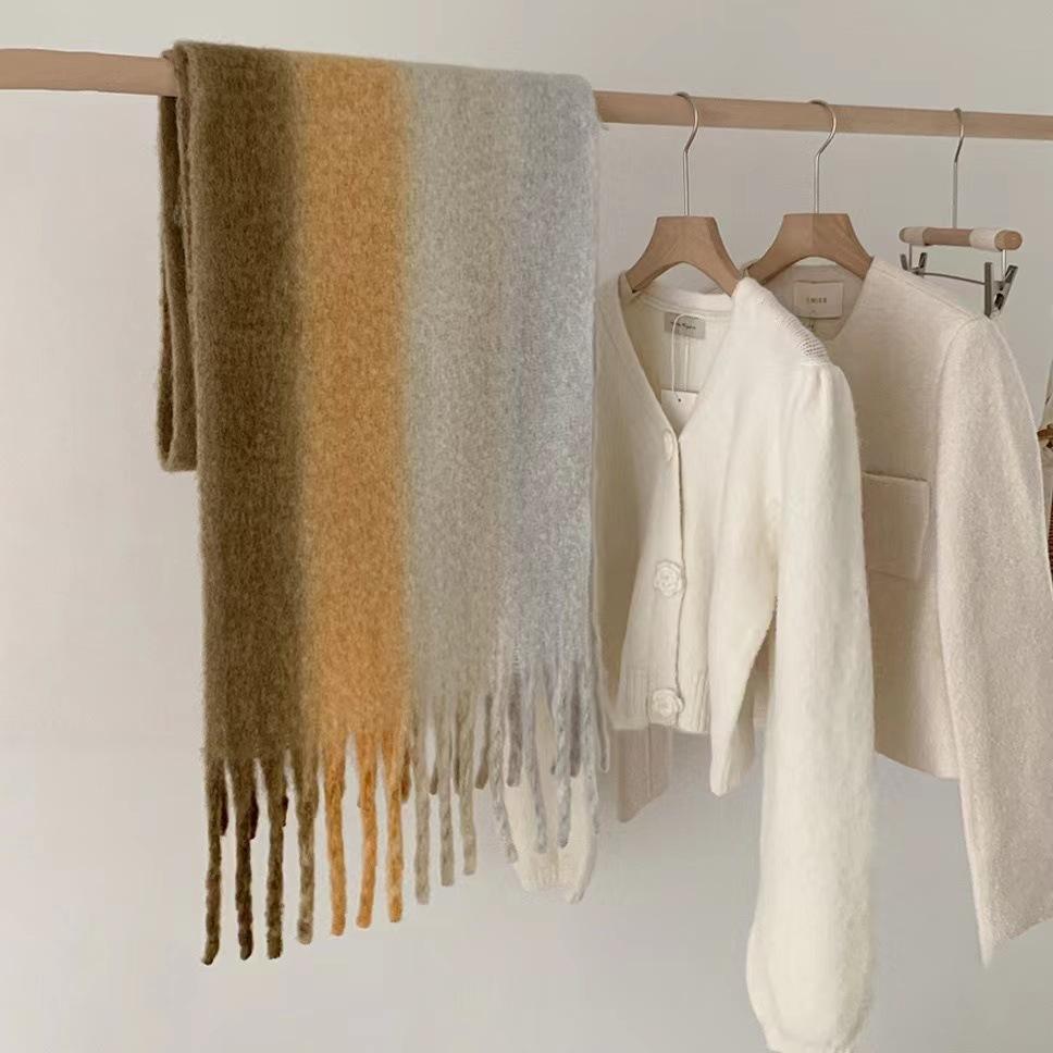 New Winter Advanced Sense Thickened Warm Scarf Women's Winter Wind Vertical Pattern Gradual Change Shawl Scarf